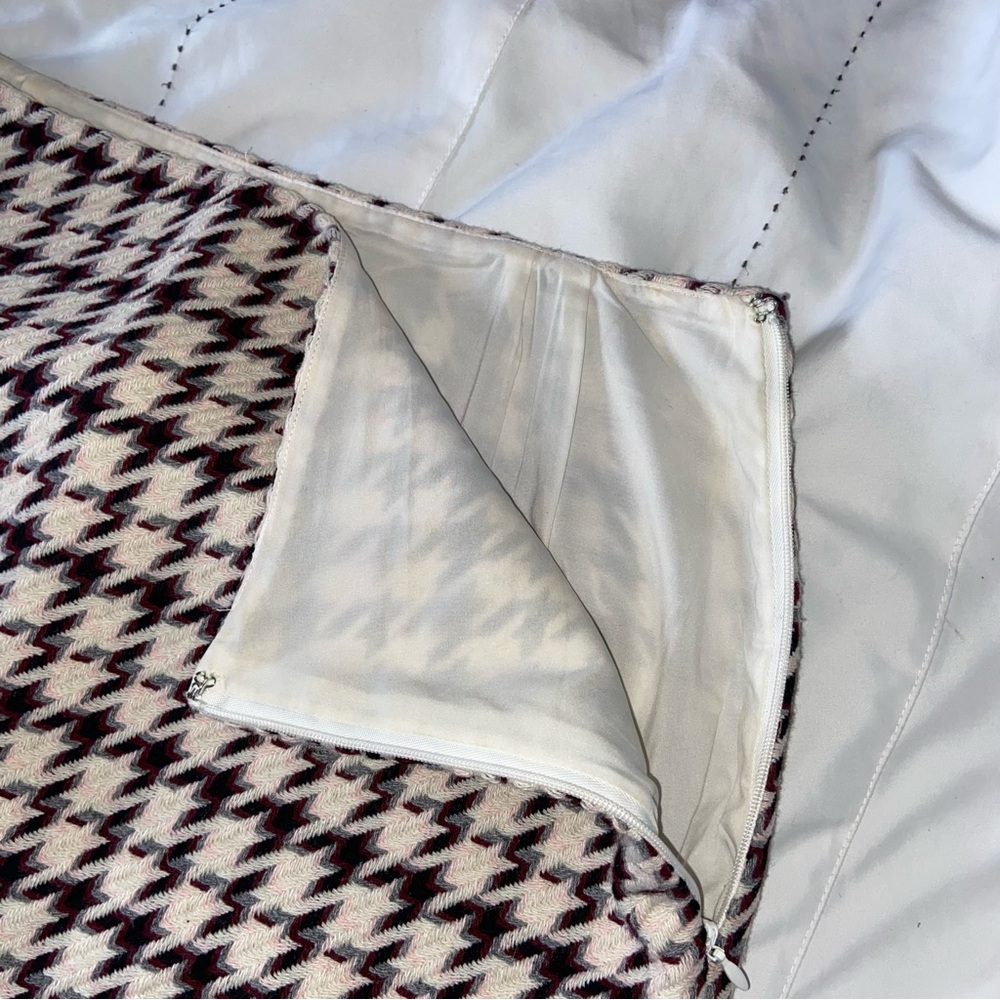 White House Black Market Houndstooth Boot Skirt - Picture 4 of 5